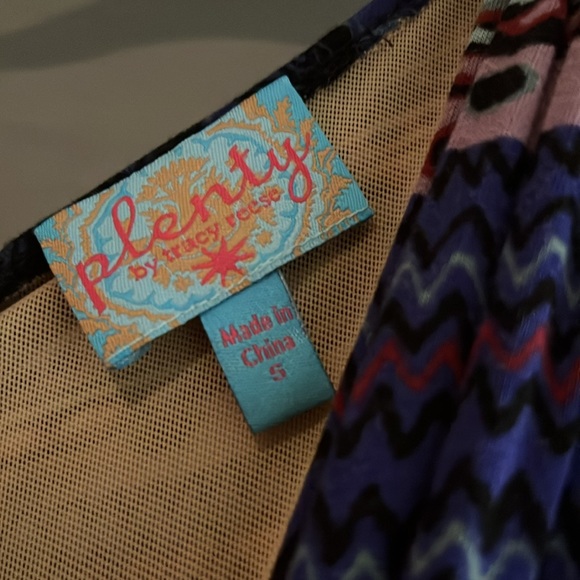 Patterned Dress - Picture 4 of 7